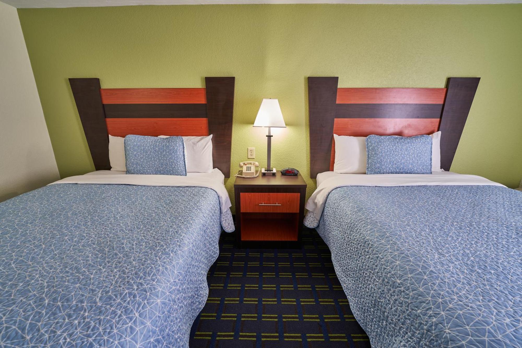 The Mariner Resort Cape Cod By The Red Collection West Yarmouth Exterior photo